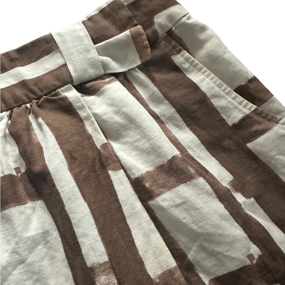 Banana Republic Skirt, Linen/cotton wrap mini, sz 4, button closure, pockets - Picture 6 of 10